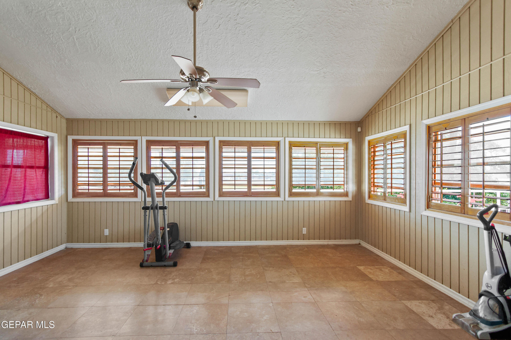 8614 Holmsely Trail - Photo 18
