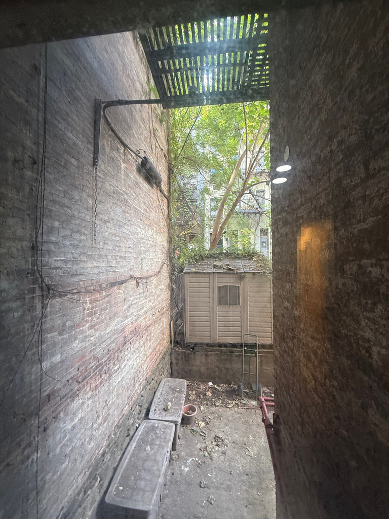 306 East 91st Street - Photo 2