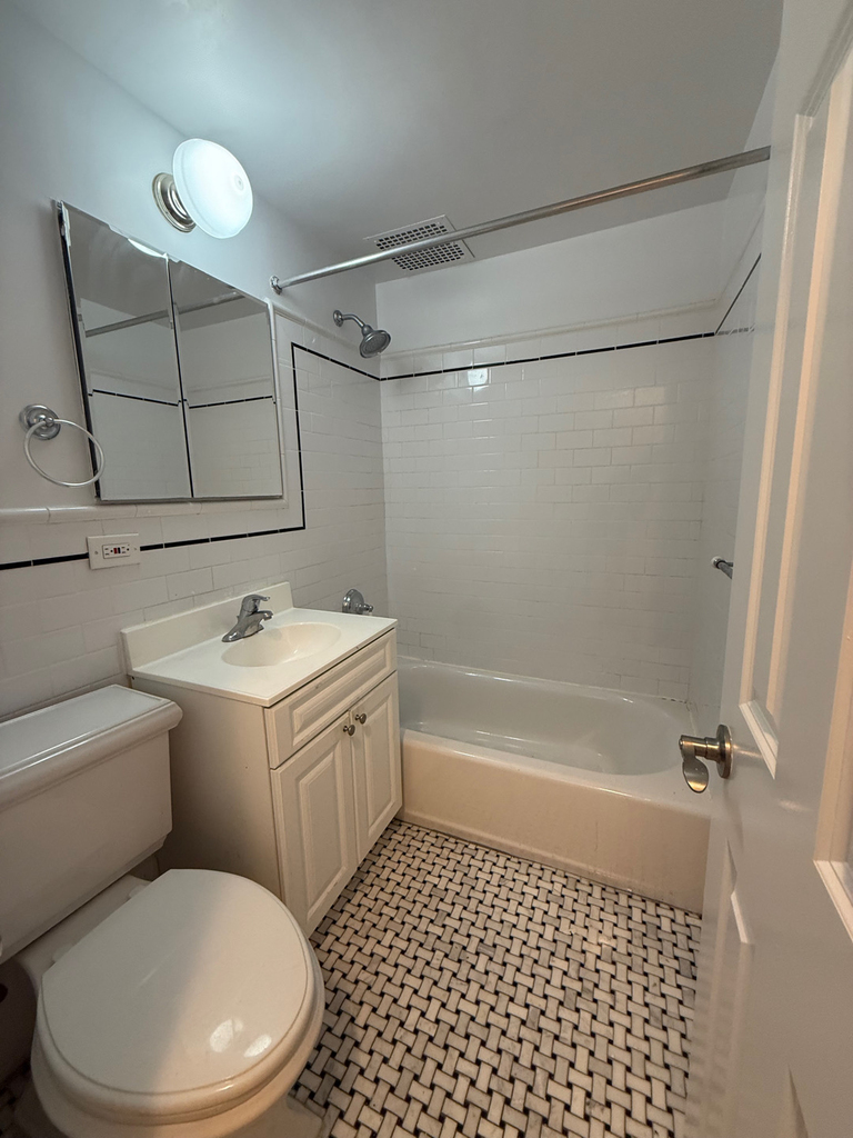306 East 91st Street - Photo 6