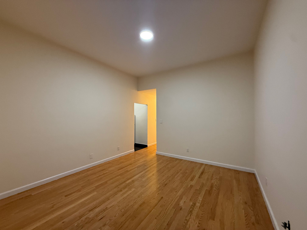 306 East 91st Street - Photo 3