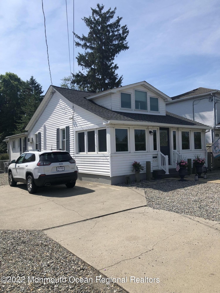 1717 River Road - Photo 24