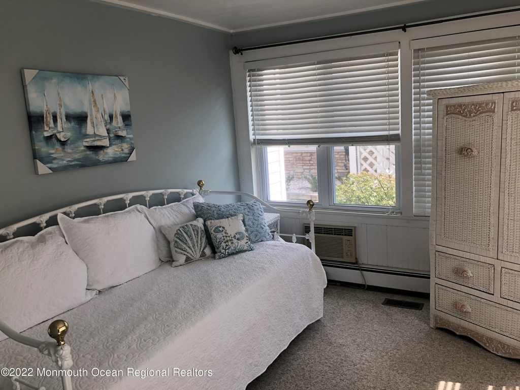 1717 River Road - Photo 9