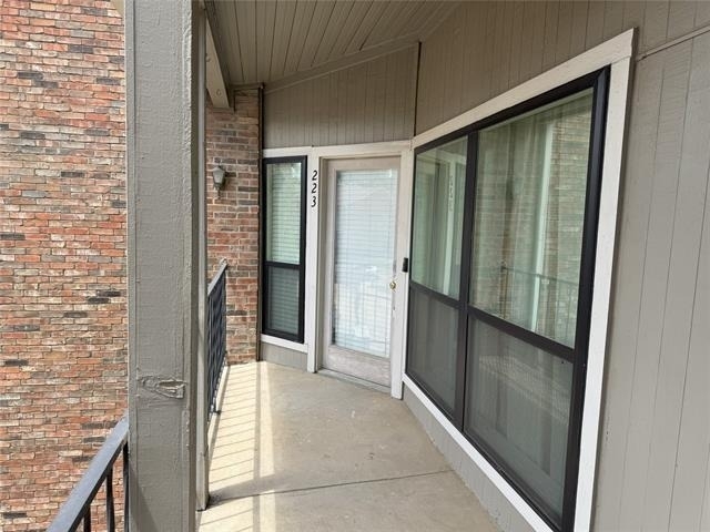2736 Silver Creek Drive - Photo 3