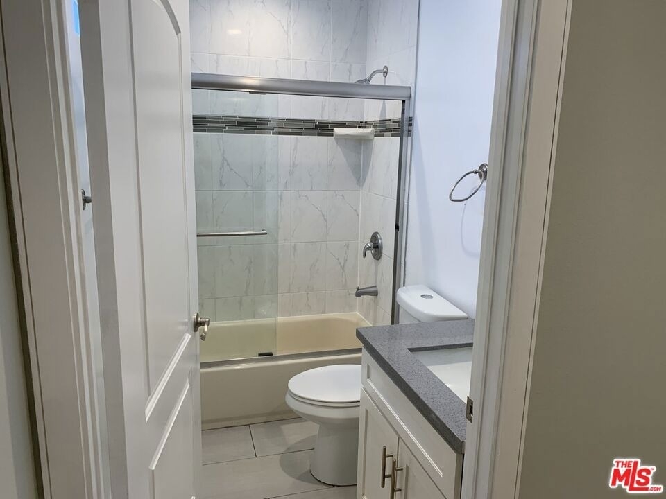5526 Barton Avenue - Photo 9