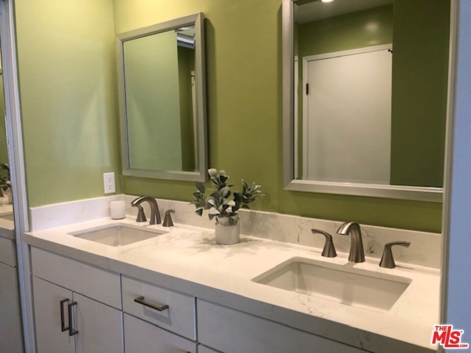 8300 Manitoba Street - Photo 8