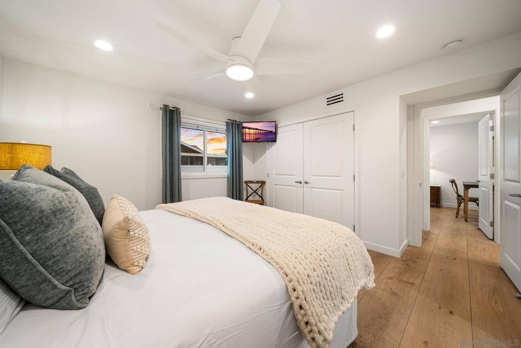5112 Saratoga Ave - Photo 17