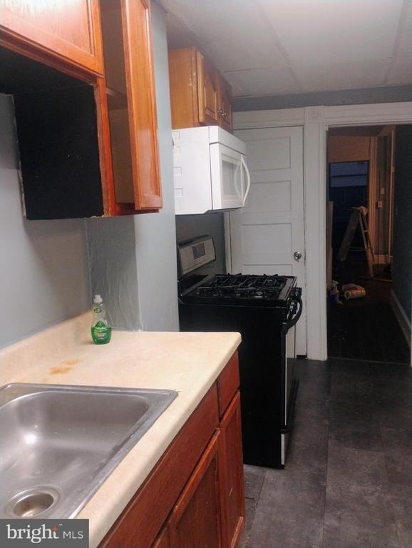 4102 Park Heights Avenue - Photo 5