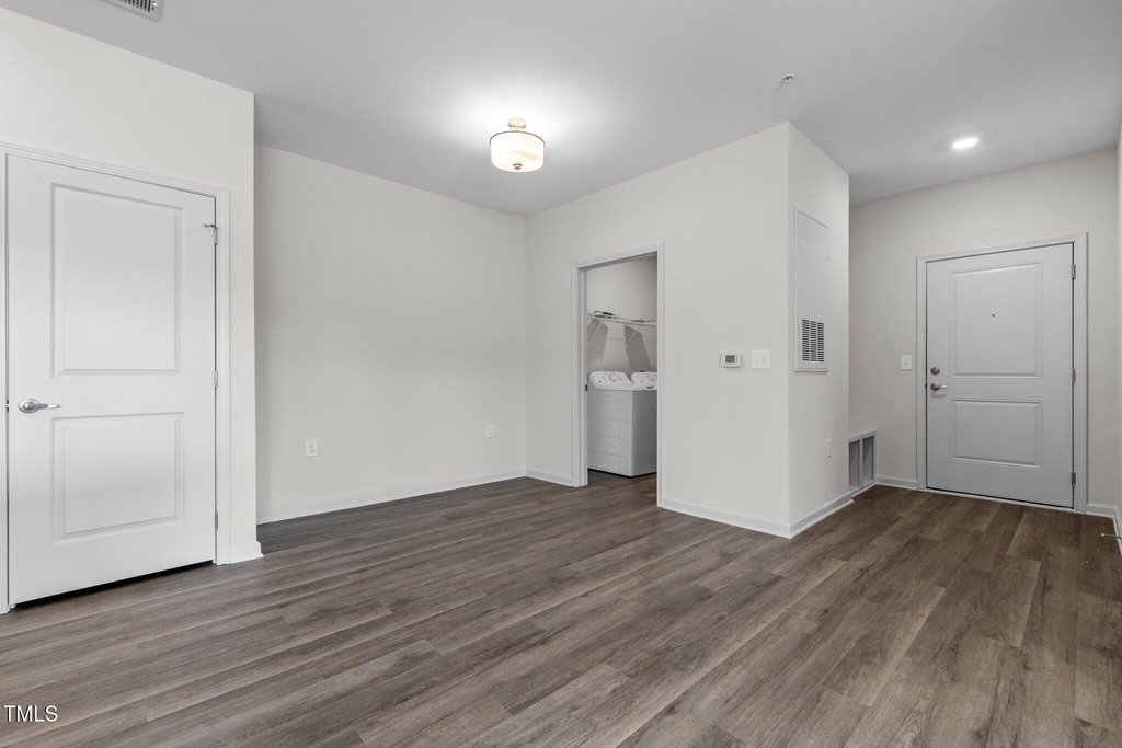 170 Grove Circle - Photo 2