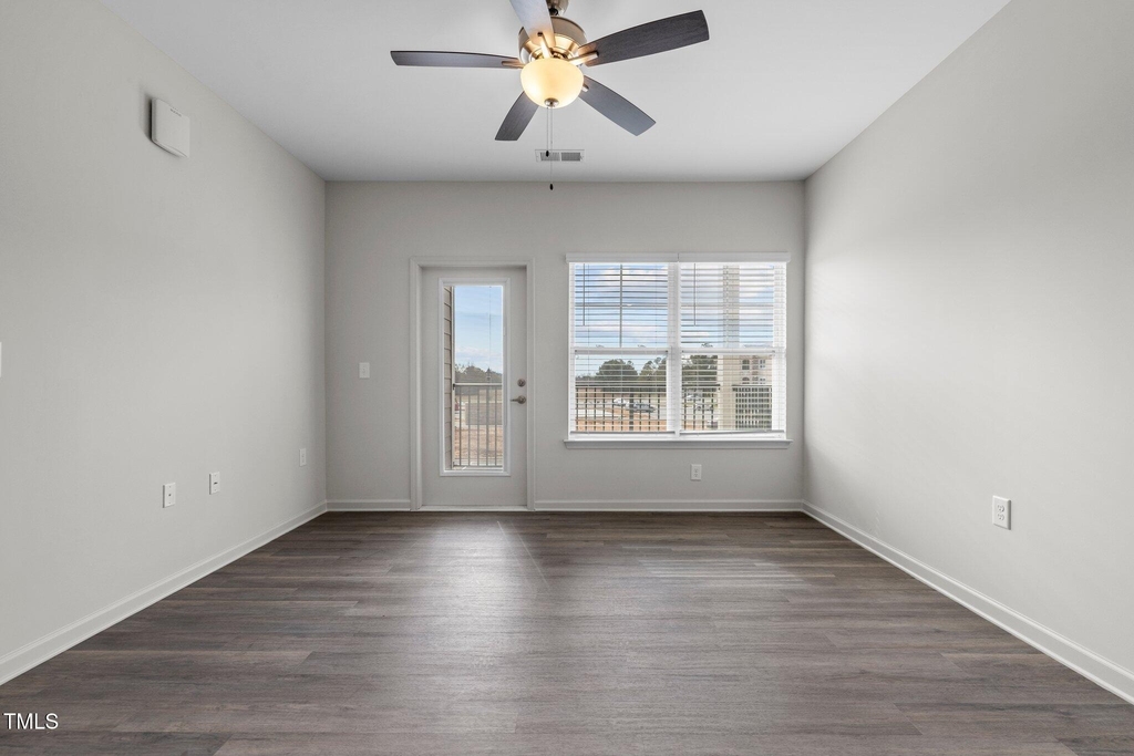 170 Grove Circle - Photo 10
