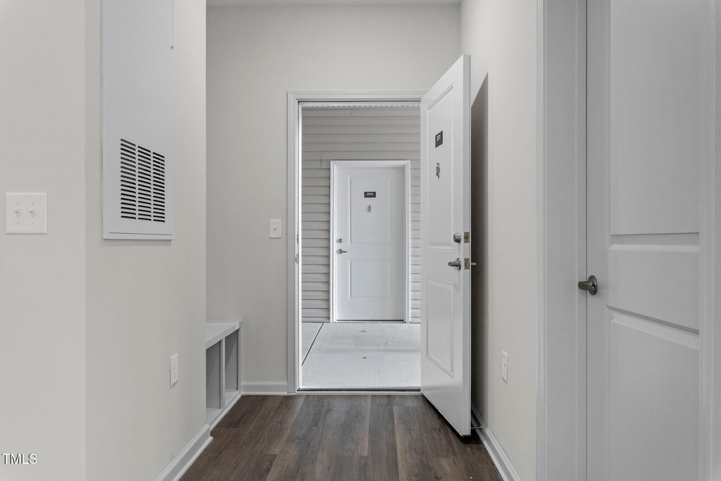 170 Grove Circle - Photo 4