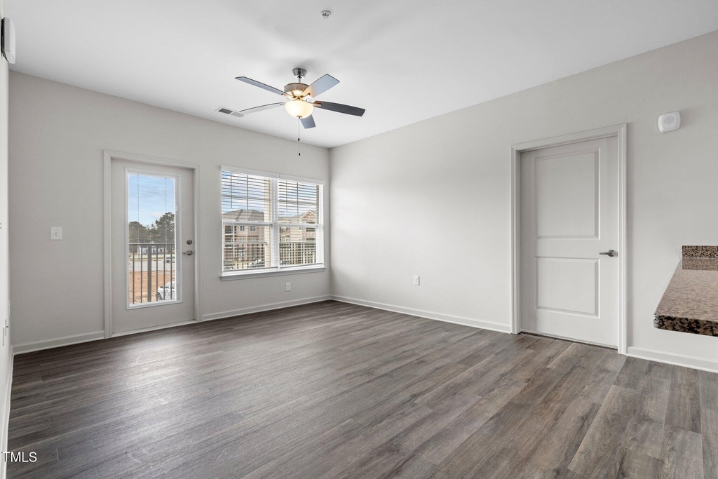 170 Grove Circle - Photo 11