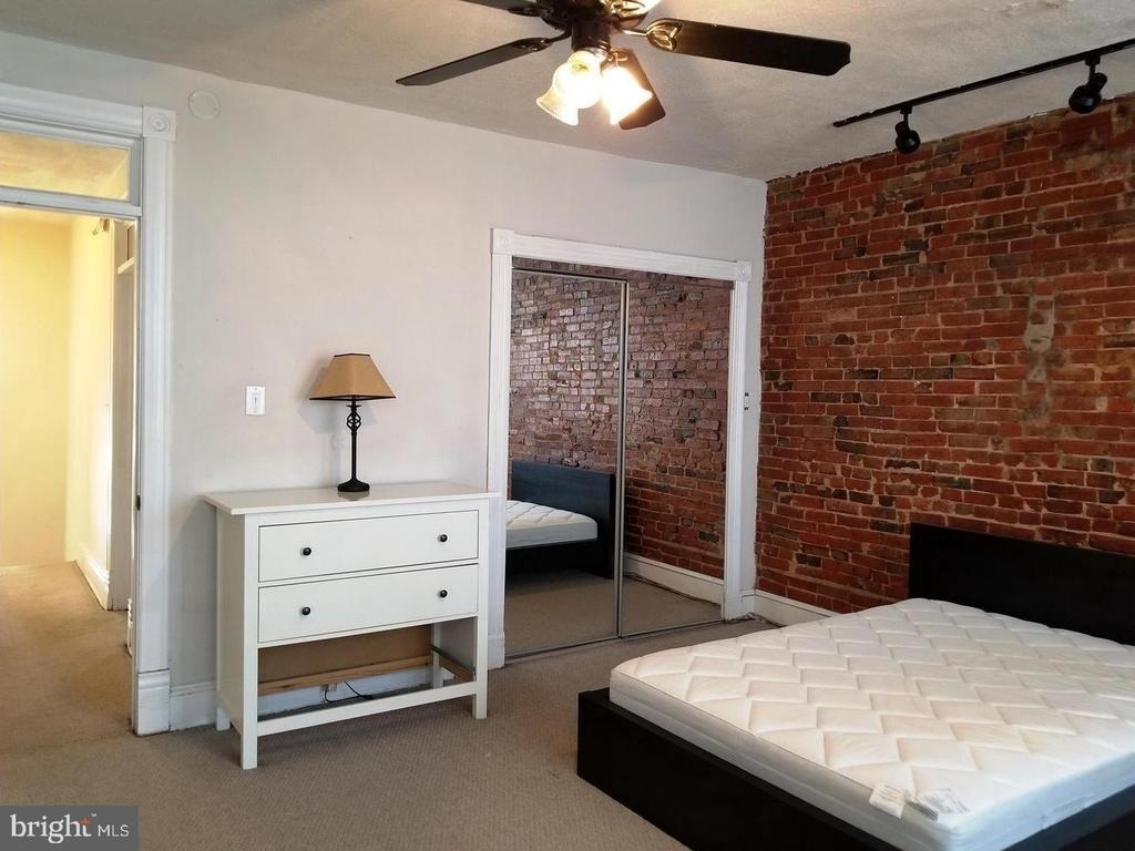 1377 F Street Ne - Photo 8