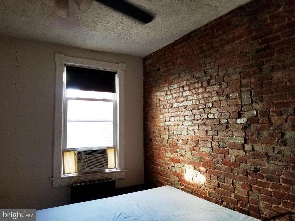 1377 F Street Ne - Photo 6