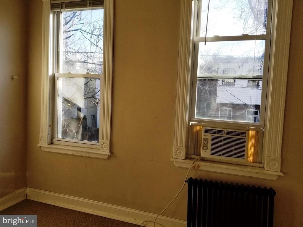1377 F Street Ne - Photo 9