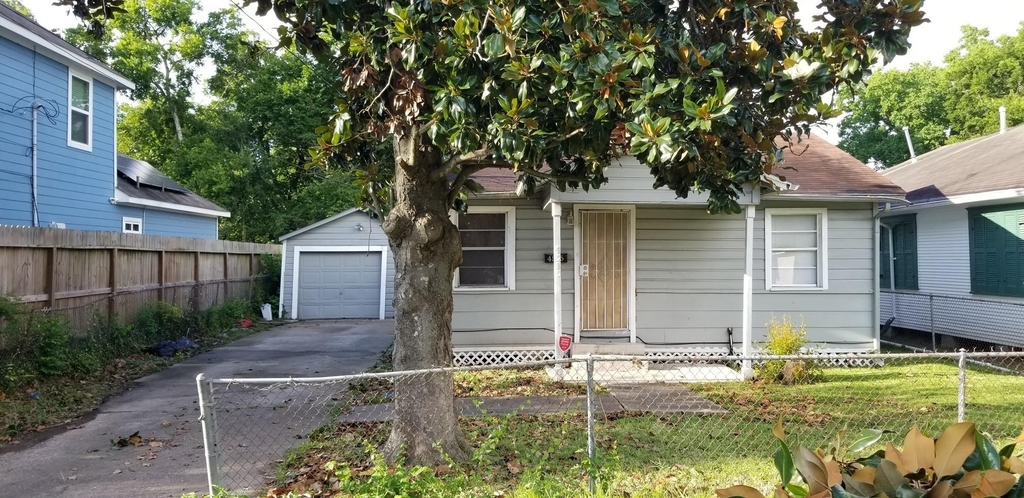 4515 White Rock Street - Photo 0