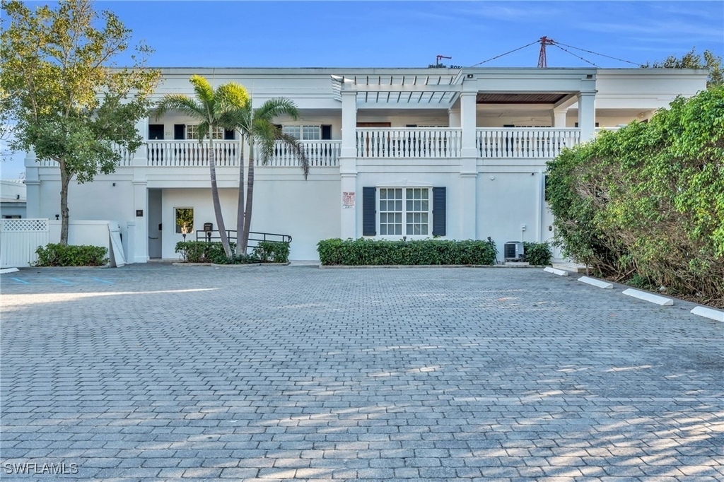 271 Broad Avenue S - Photo 15