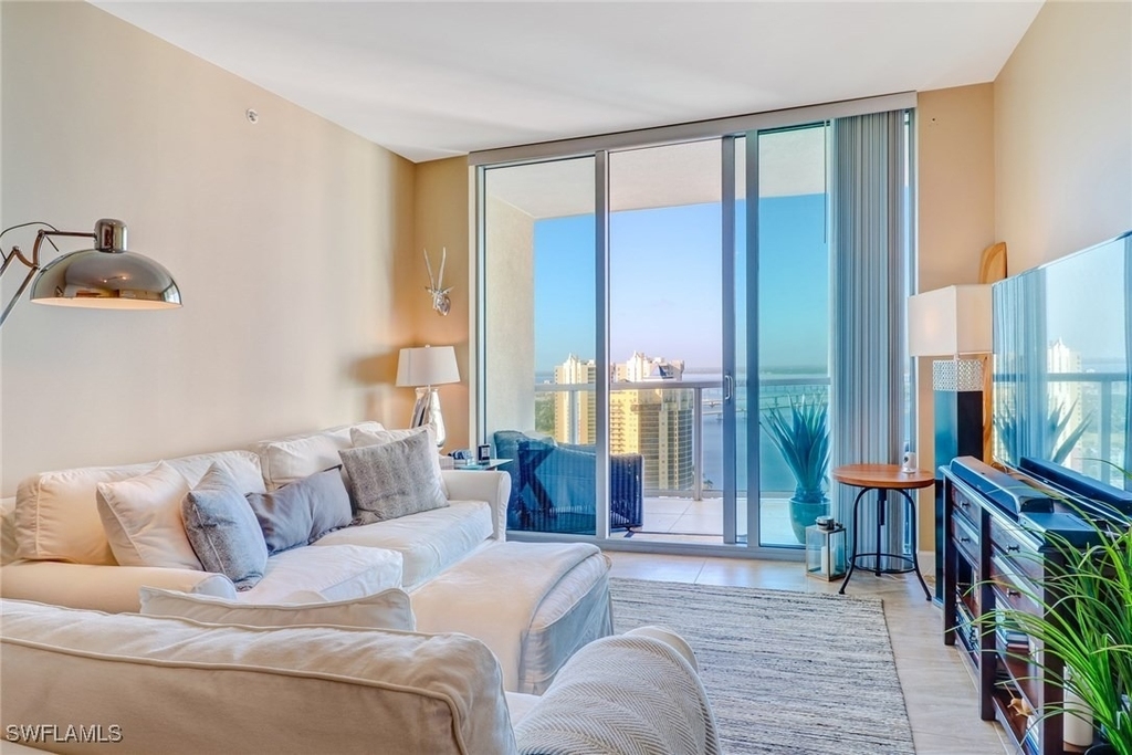 3000 Oasis Grand Boulevard - Photo 0