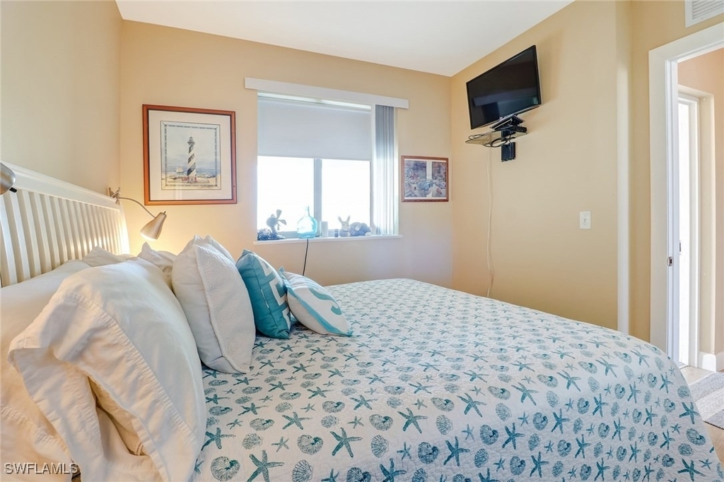 3000 Oasis Grand Boulevard - Photo 18