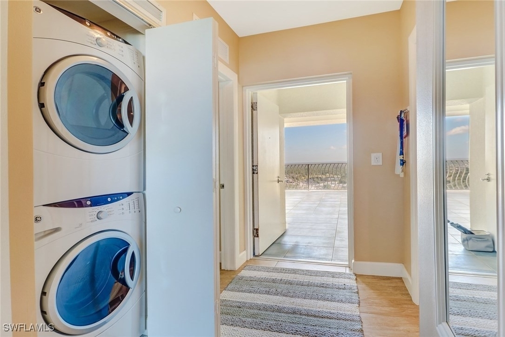 3000 Oasis Grand Boulevard - Photo 20