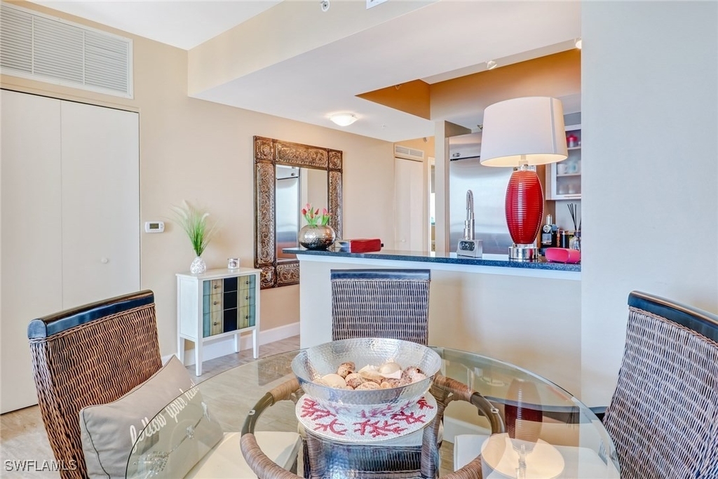 3000 Oasis Grand Boulevard - Photo 8
