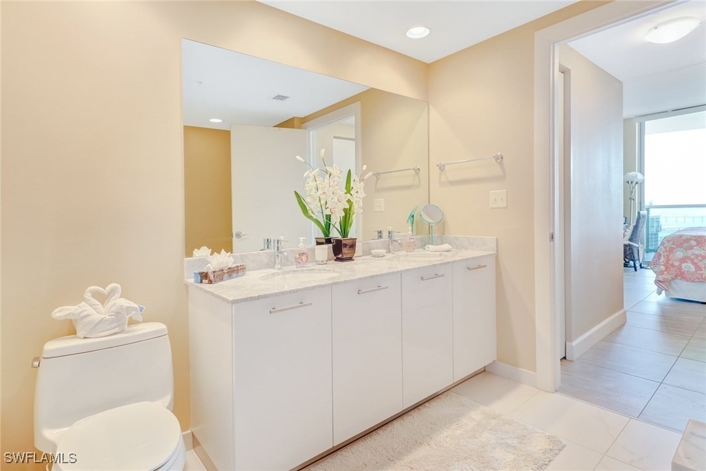3000 Oasis Grand Boulevard - Photo 16