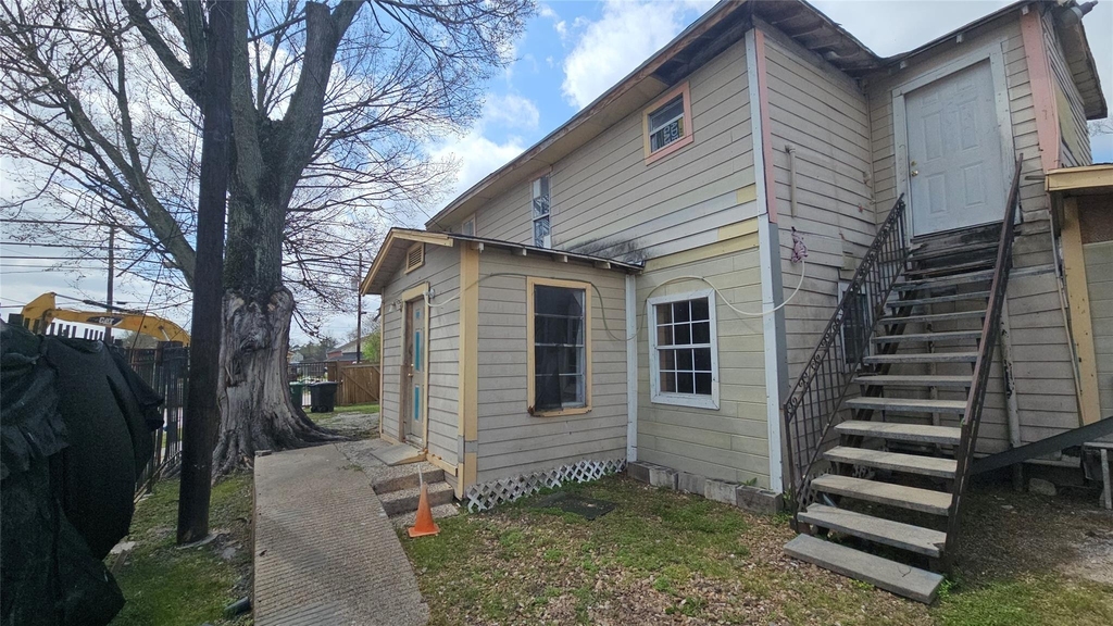 6502 W Montgomery Road - Photo 0