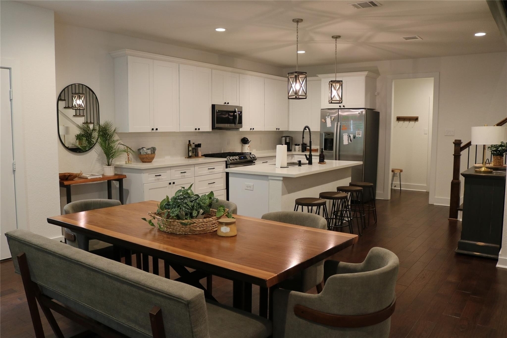 4714 Fisk Street - Photo 3