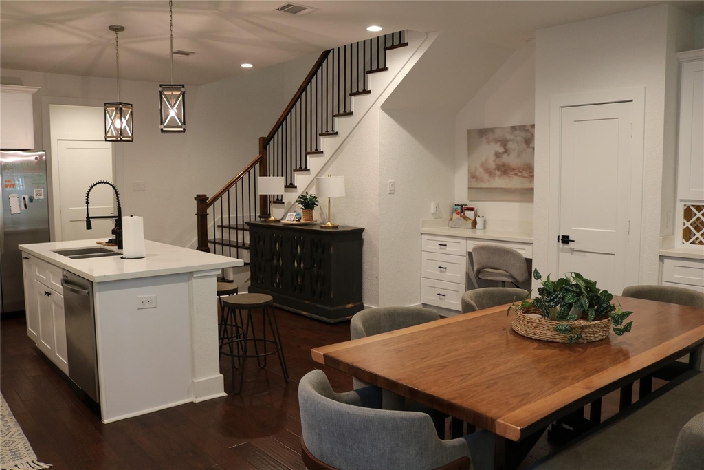 4714 Fisk Street - Photo 4