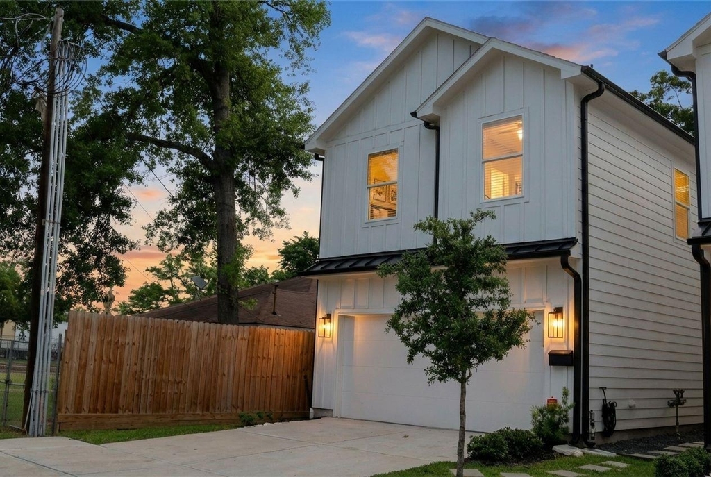 4714 Fisk Street - Photo 1