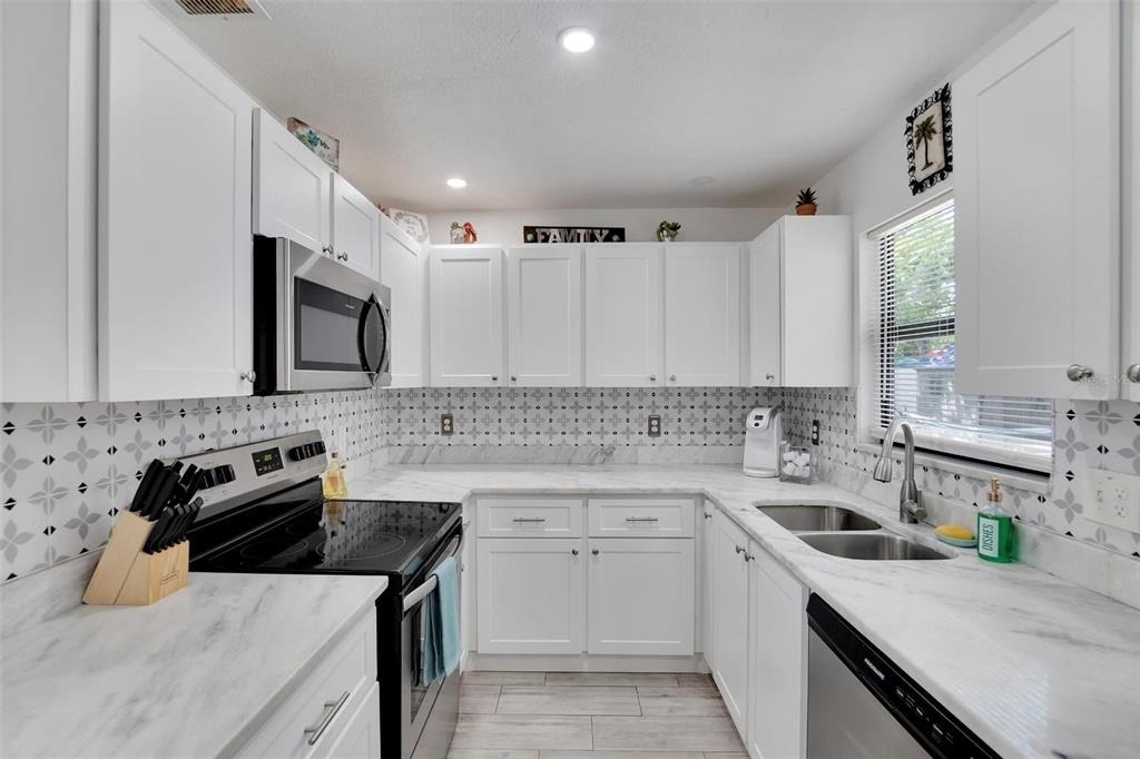 4731 W Montgomery Avenue - Photo 11