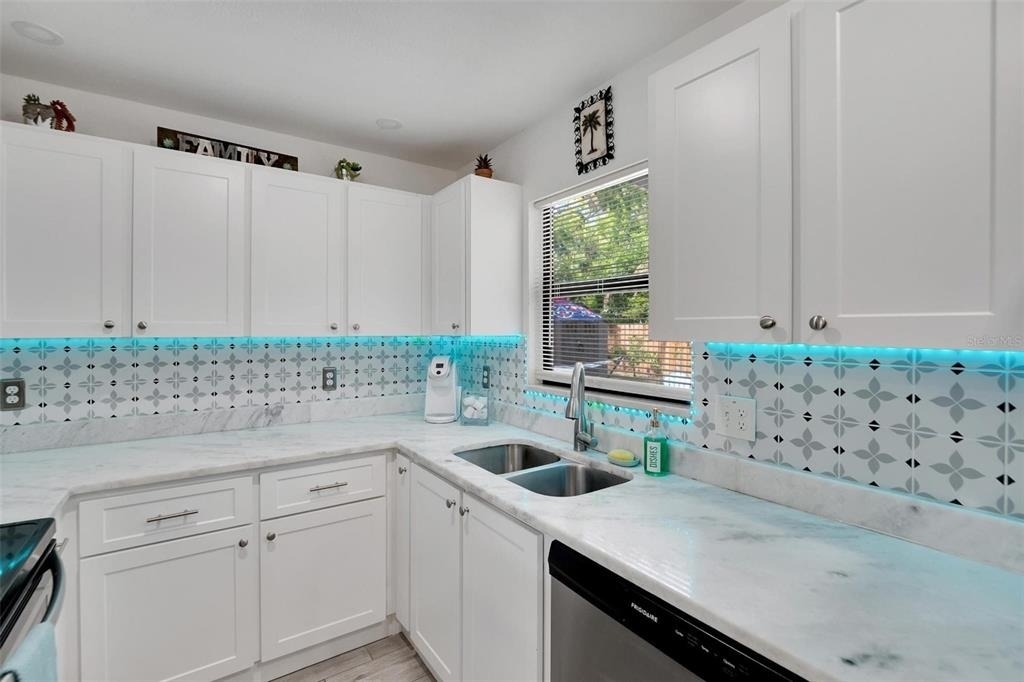 4731 W Montgomery Avenue - Photo 14