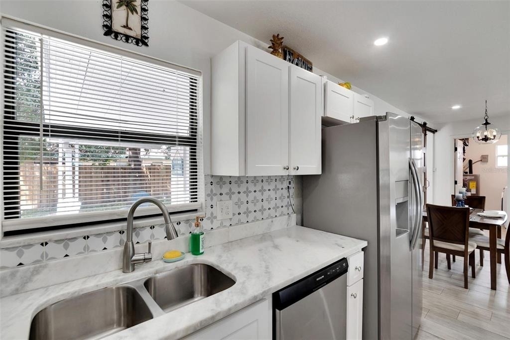 4731 W Montgomery Avenue - Photo 16