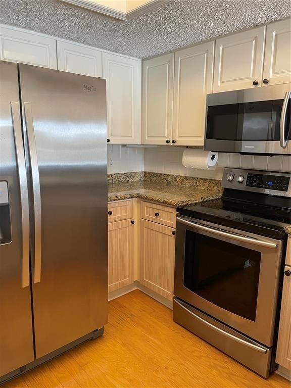323 Madeira Circle - Photo 6