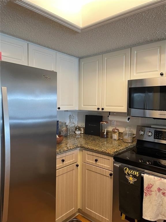 323 Madeira Circle - Photo 4