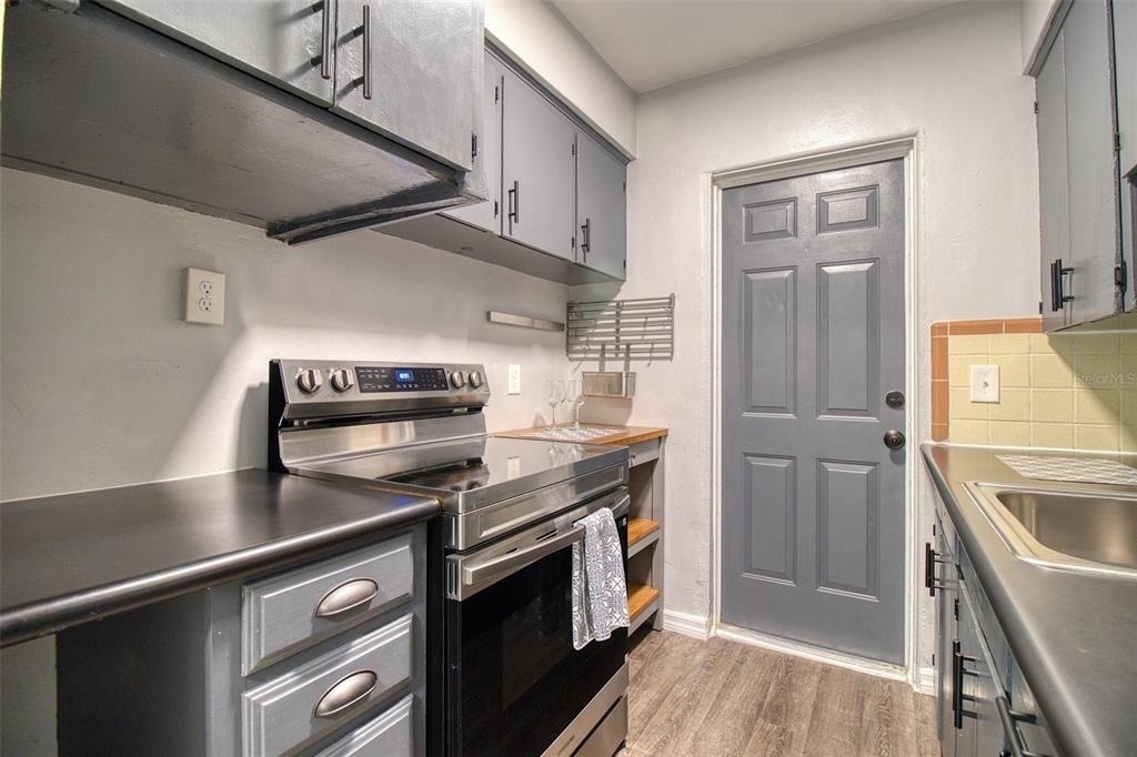 634 15 Avenue S - Photo 12