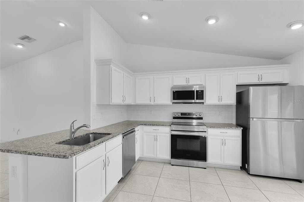 13 Llovera  Place - Photo 7