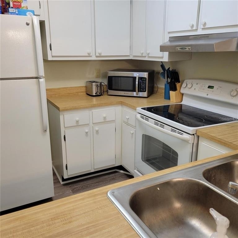 3275 Beneva Road - Photo 3