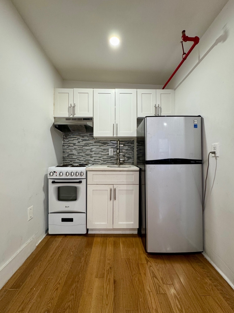 9 West 129th Street - Photo 6