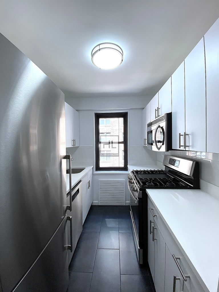 East 56th Street - Photo 1