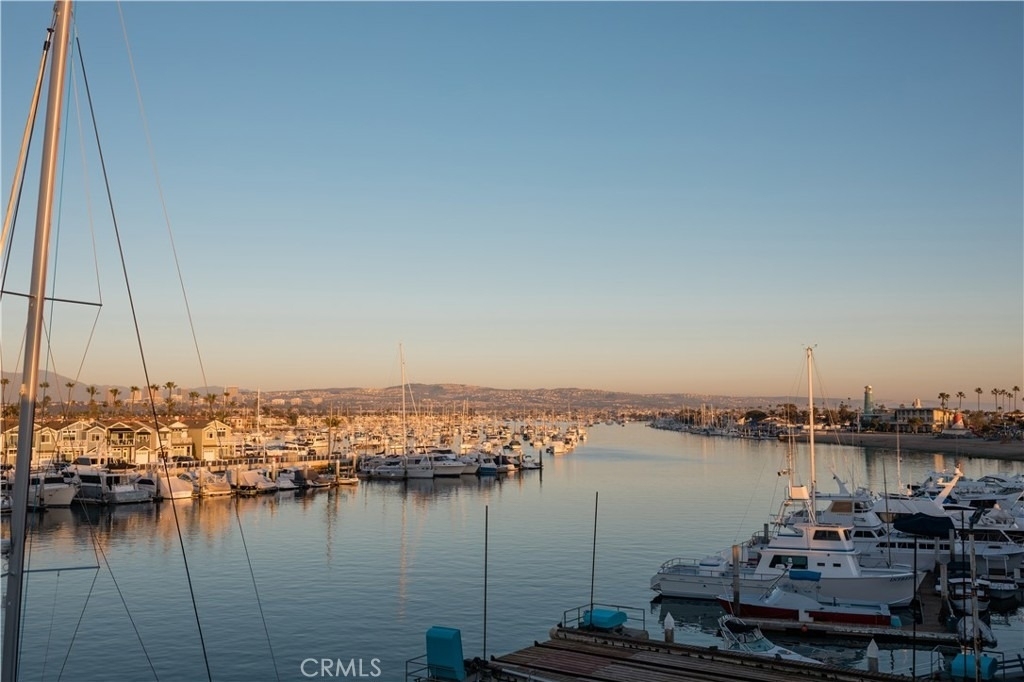 2230 Newport Boulevard - Photo 21