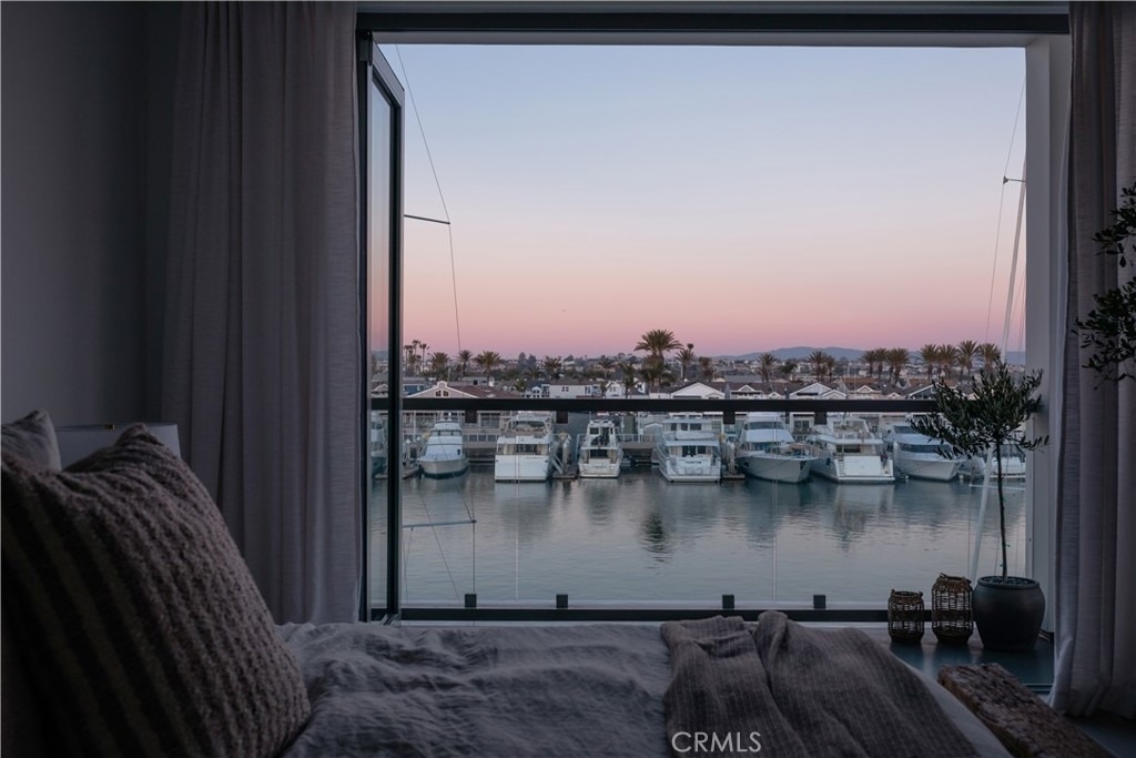 2230 Newport Boulevard - Photo 10