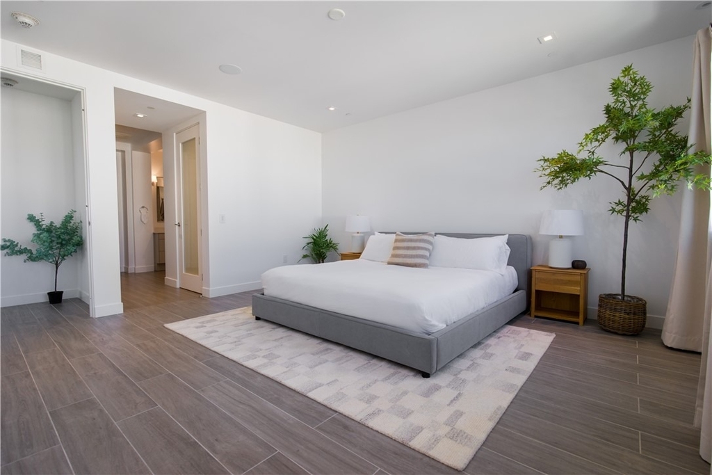 2210 Newport Boulevard - Photo 8