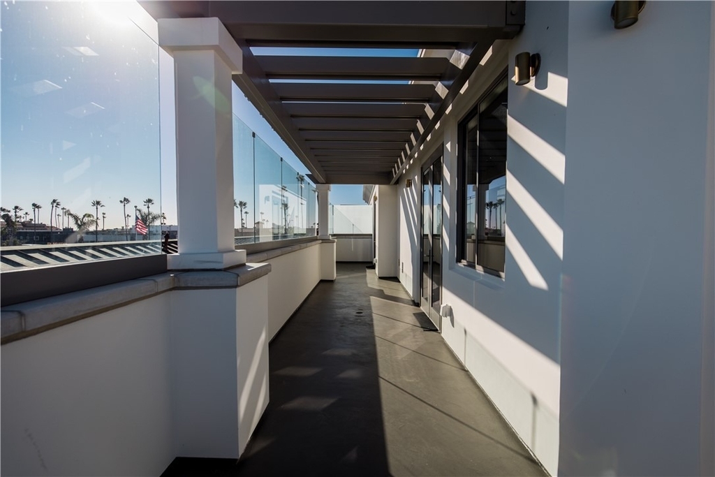 2210 Newport Boulevard - Photo 18
