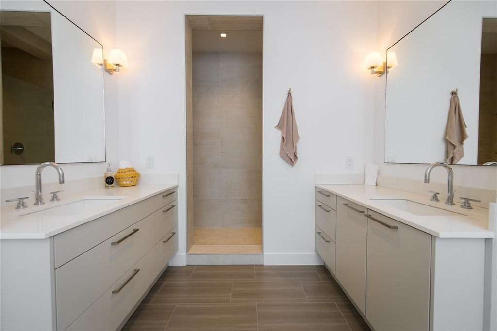 2210 Newport Boulevard - Photo 9