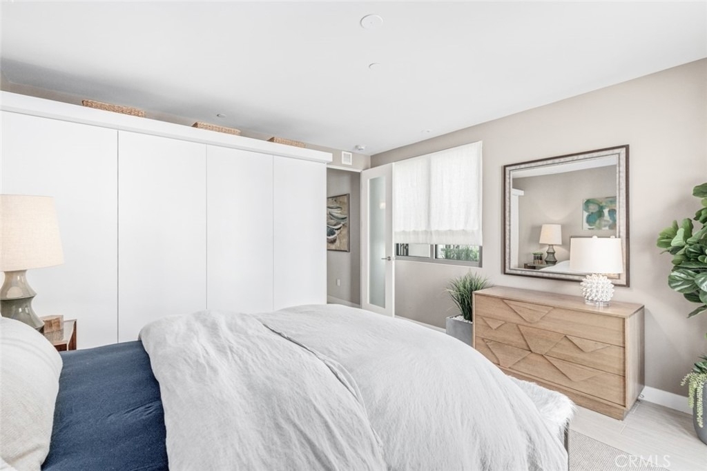 2280 Newport Boulevard - Photo 3