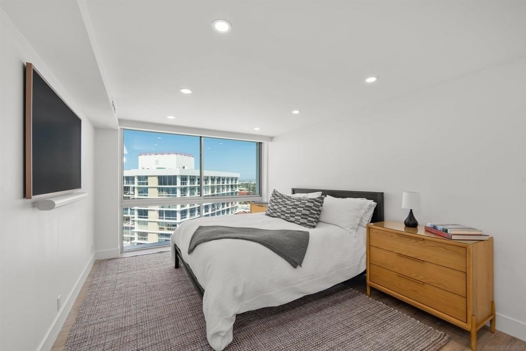 1730 Avenida Del Mundo - Photo 17