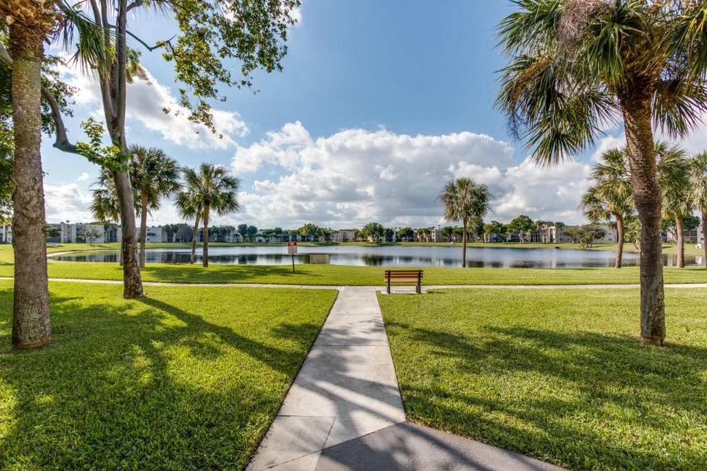 5220 Las Verdes Circle - Photo 20
