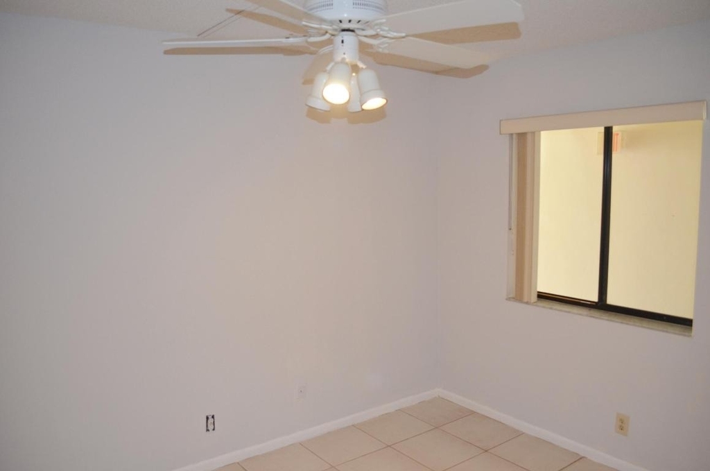 5220 Las Verdes Circle - Photo 11
