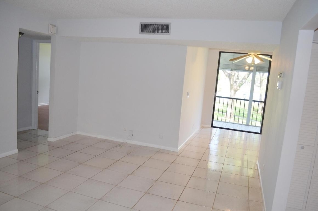 5220 Las Verdes Circle - Photo 7