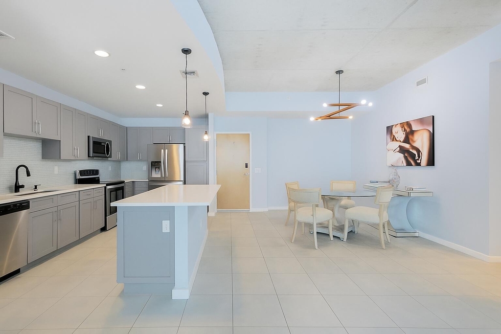 300 S Australian Avenue - Photo 12